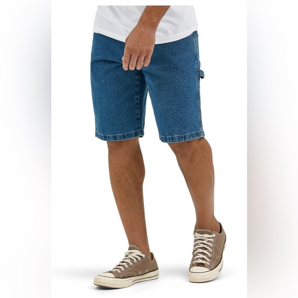 Wrangler Men's and Big Men's Relaxed Fit Carpenter Denim Short - Picture 1 of 11
